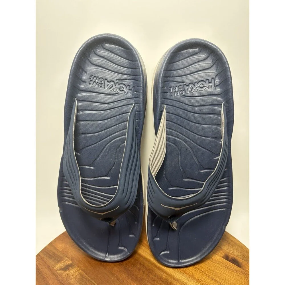 Hoka One One Ora Recovery Flip Flop Sandals Men's 9 Gray Navy Blue Thong Slides